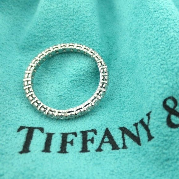 Platinum Embrace Shared Full Circle Diamond Ring - Picture 5 of 7